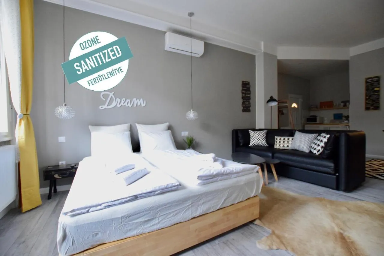 Standard Apartment By Hi5 - Fejer Gyorgy St Budapest