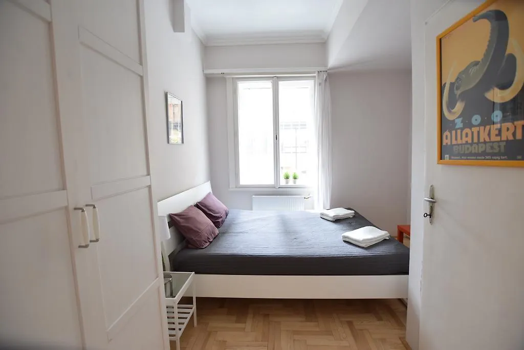 Standard Apartment By Hi5 - Fejer Gyorgy St Budapest