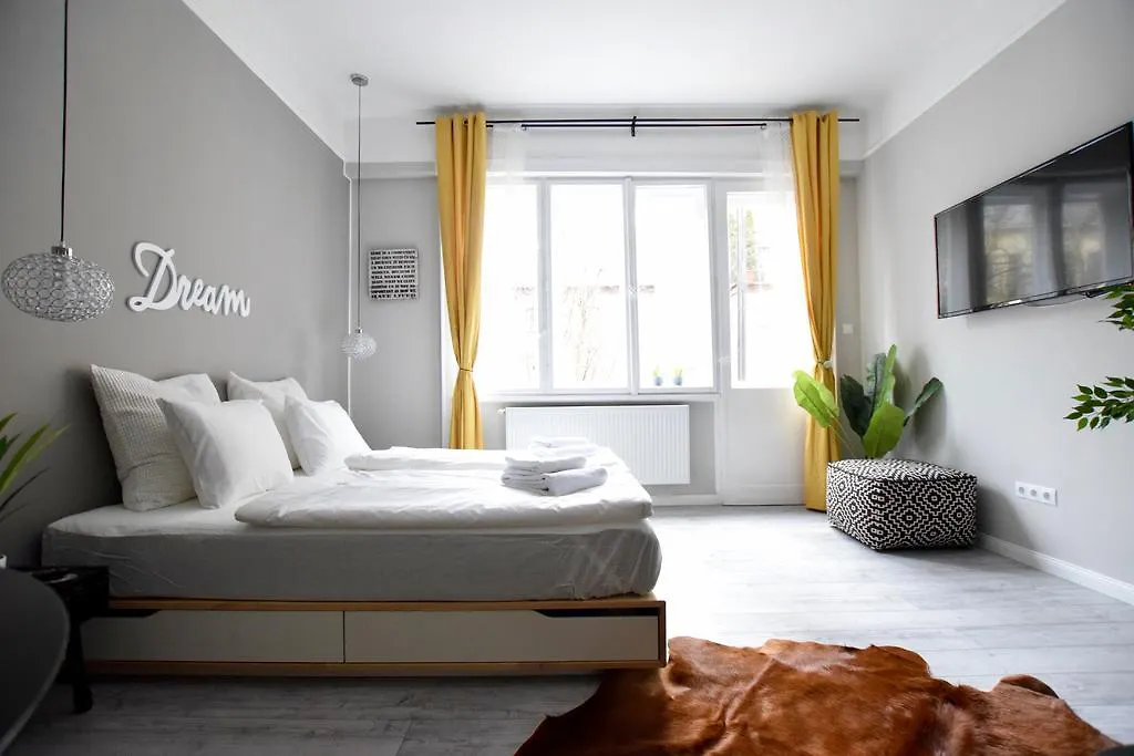 Standard Apartment By Hi5 - Fejer Gyorgy St Budapest